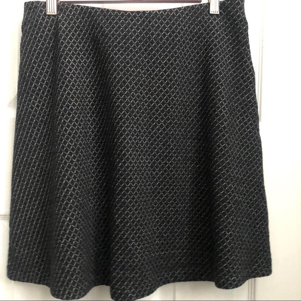 LOFT black/gray skater skirt small